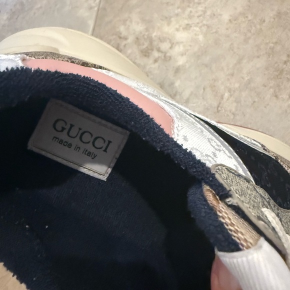 Gucci Beige and Pink Monogram Sneakers - Picture 4 of 6